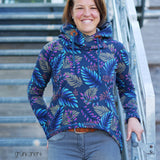 Reststück: French Terry Druck "Joy" - große Blätter/Wedel auf dunkelblauem Hintergrund | KATINOH; ca. 1,0m