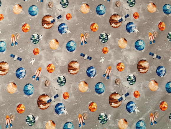 French-Terry Stoff Weltraum mit Raketen, Shuttles, Satelliten und Planeten auf grau | designed by POPPY Europe
